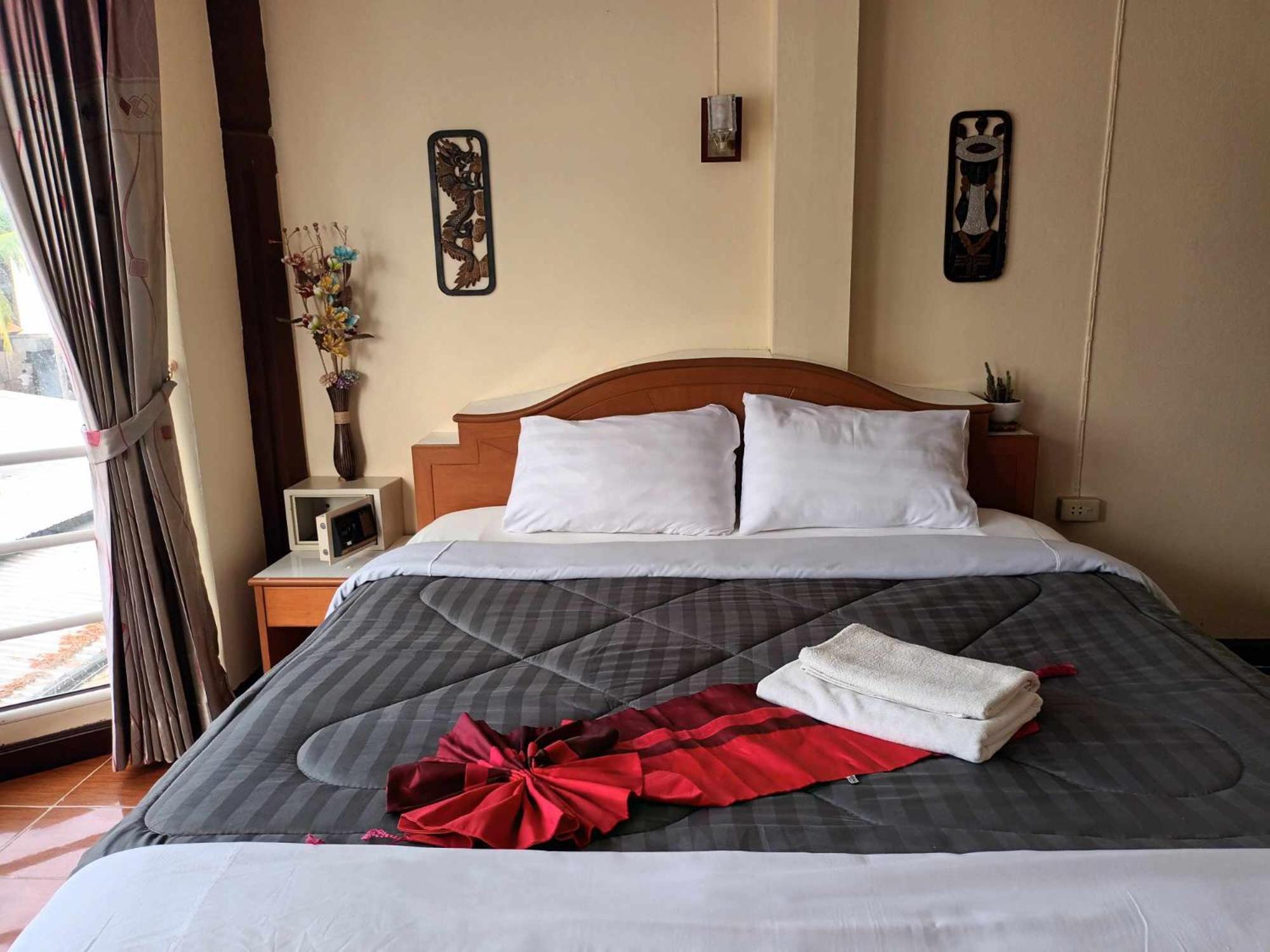 Patong Rose Guest House 50M To Beach Kültér fotó